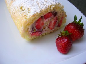 Strawberry-Ricotta Roulade with Pistachios I