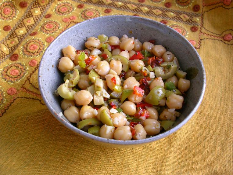 Chickpea Salad with Green Olives