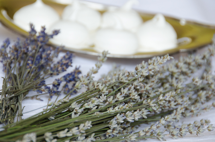 Lavender Meringues w lavender